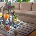 Issa Hotel 2*