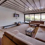 Hotel Issa 2*