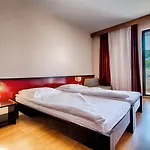 Issa Hotel Vis