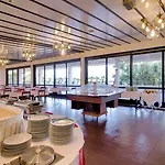 Hotel Issa