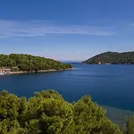 Hotel Issa 2*