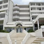 Issa Hotel