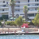 Hotel Issa
