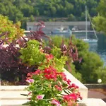 Hotel Issa Vis