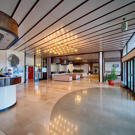 Issa Hotel