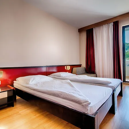 Issa Hotel Vis