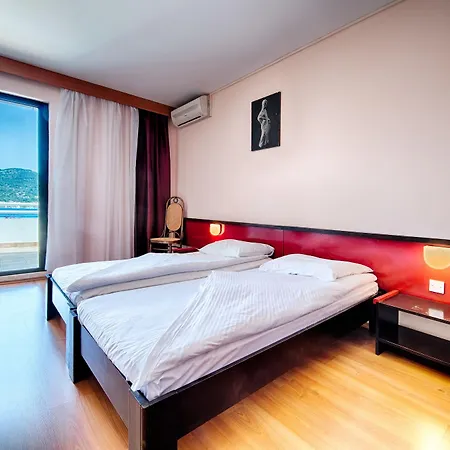 Hotel Issa Vis