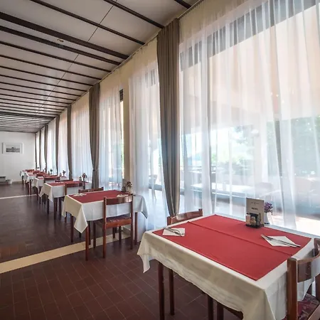 Hotell Issa Vis