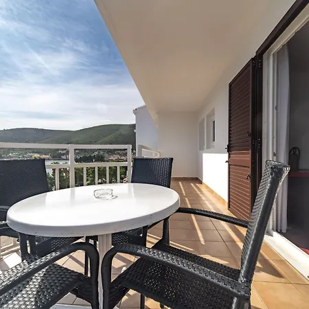 Issa Hotell Vis