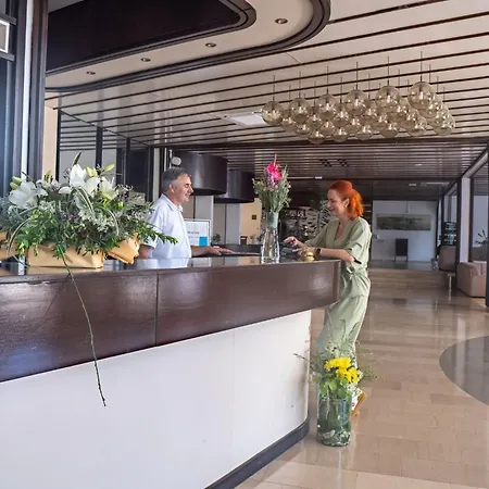 Issa Hotell 2*