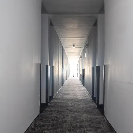 Issa Hotell 2*